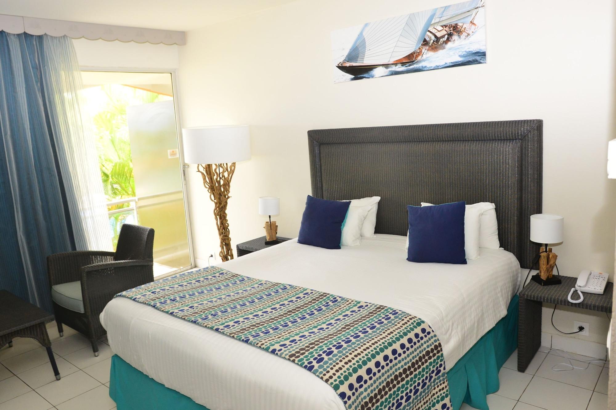Hotel Fleur D'Epee เลอโกซิเยร์ ภายนอก รูปภาพ